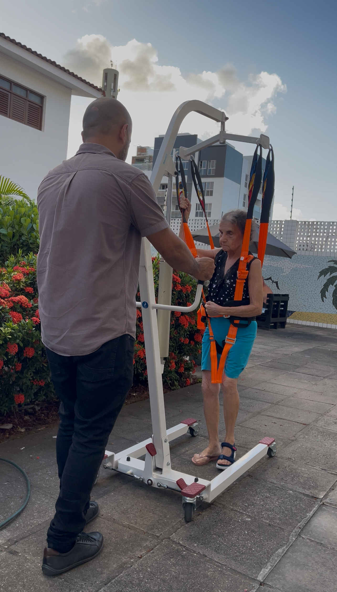 Atendimento humanizado de fisioterapia com cuidado e atenção